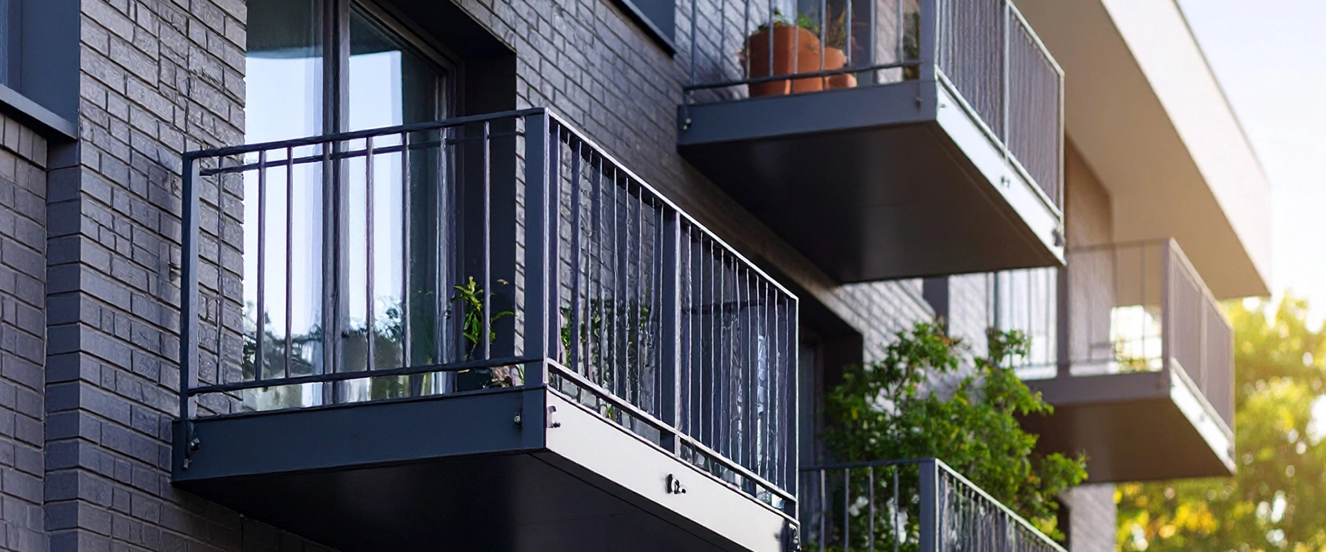 Anbaubalkone und Balkongeländer
